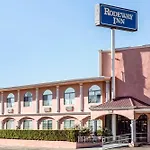 Rodeway Inn Near Melrose Ave